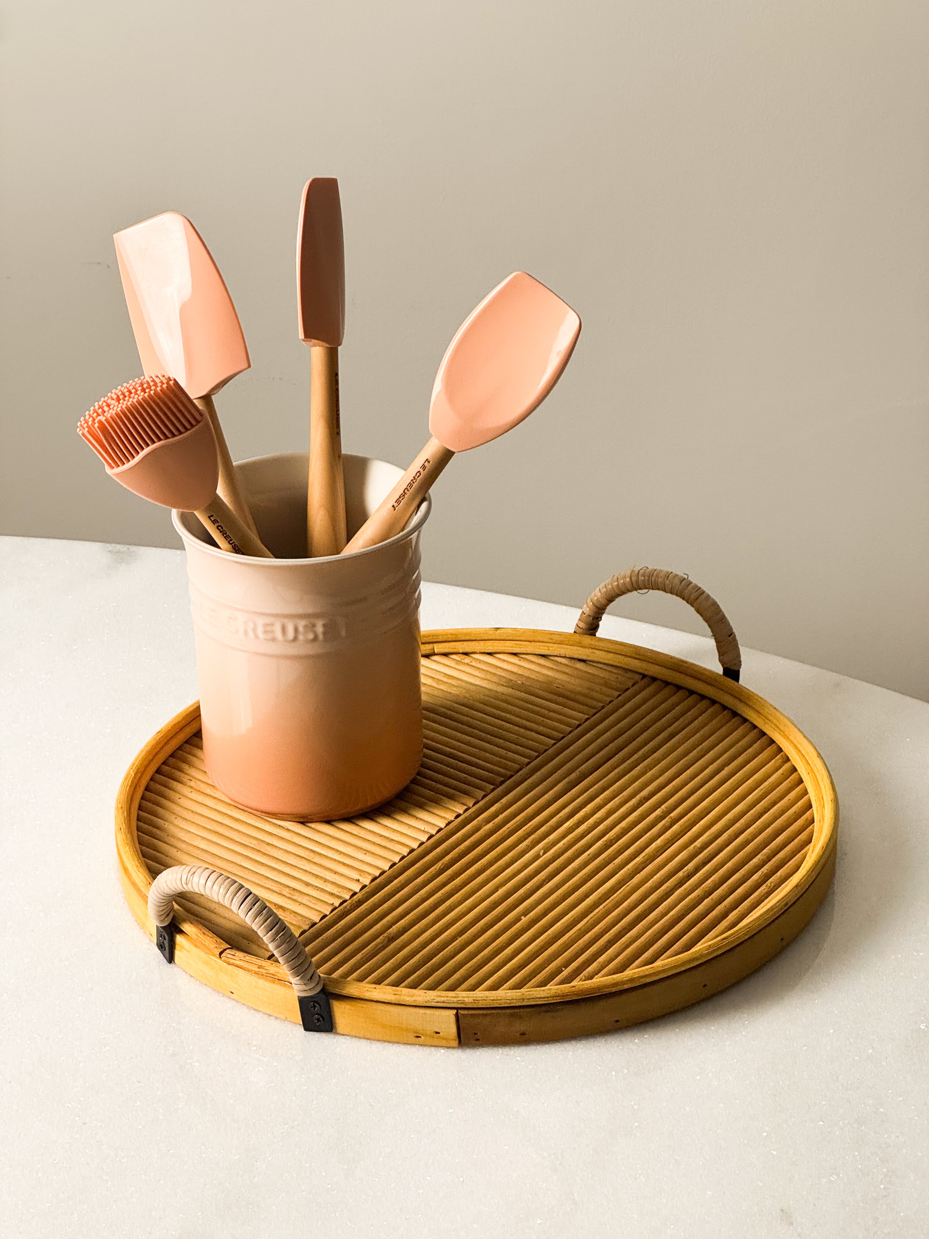 Set Pêche com 3 Espátulas e 1 Pincel Craft com Porta Utensílios Clássico Le Creuset